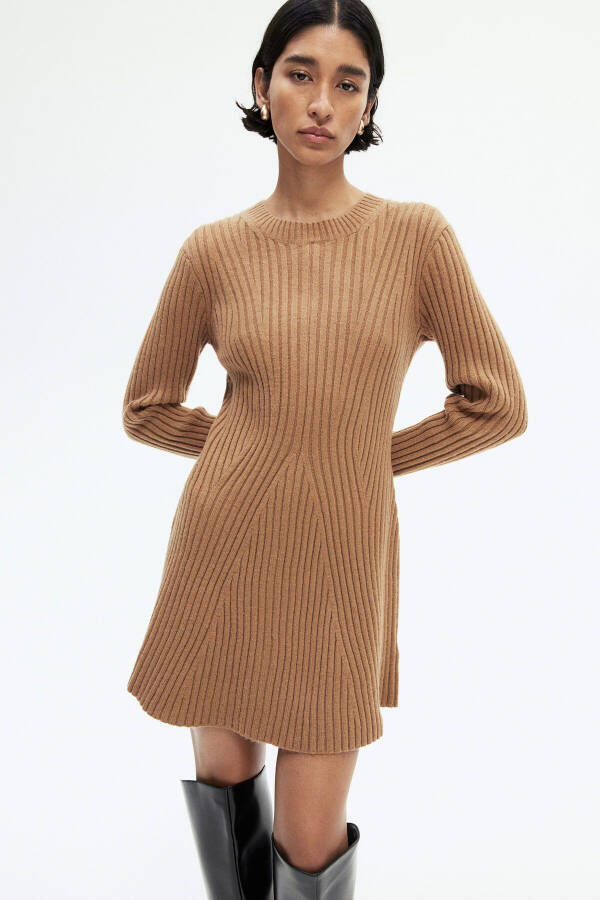 Elastic knitted dress - 1