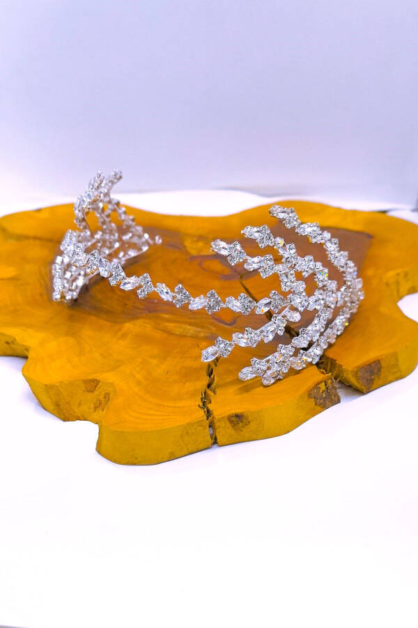 Elegant and Chic Bridal Crown and Hair Accessory with Crystal Stones - 12