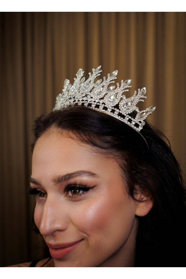 Elegant Crystal-Studded Wedding and Engagement Bridal Crown and Hair Accessory - 17