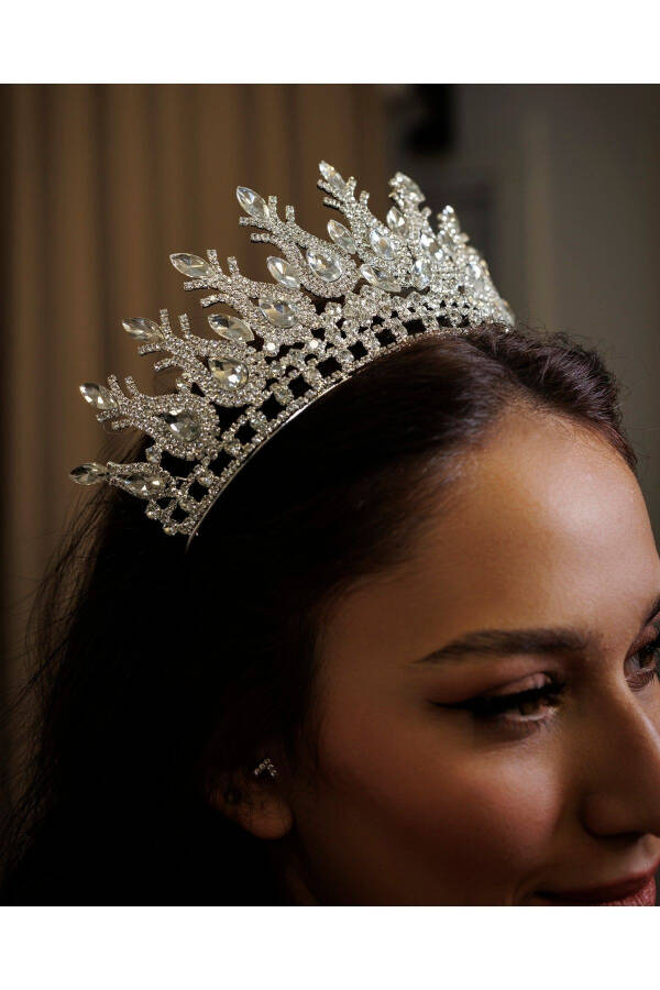 Elegant Crystal-Studded Wedding and Engagement Bridal Crown and Hair Accessory - 21