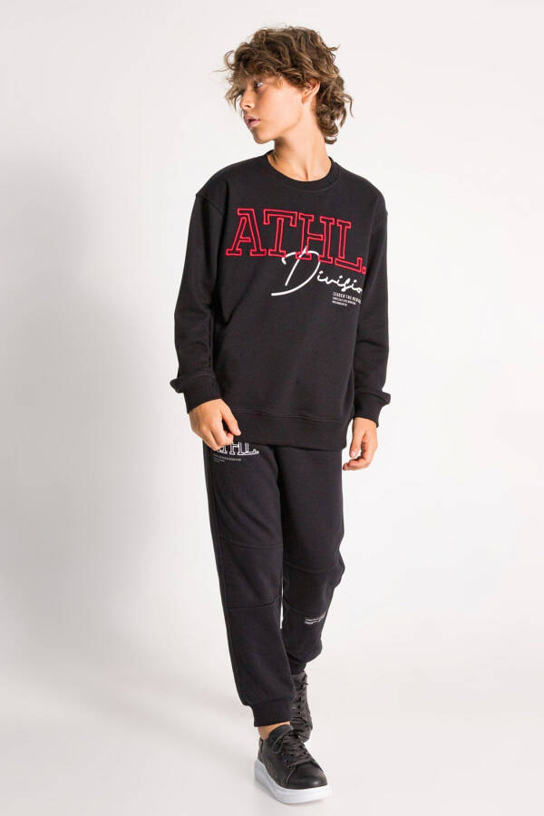 Embroidered Men's Sweatshirt - 3