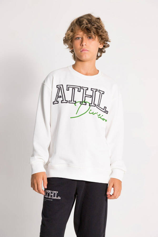 Embroidered Men's Sweatshirt with BOLUMA - 4