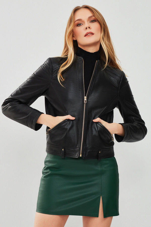 Emily Women's Black Short Leather Jacket 23wge50961m - 2