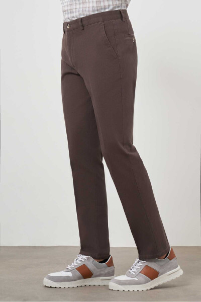 Erkaklar uchun KOFFE paxta yon cho'ntakli Dynamic Fit chino shim - 22