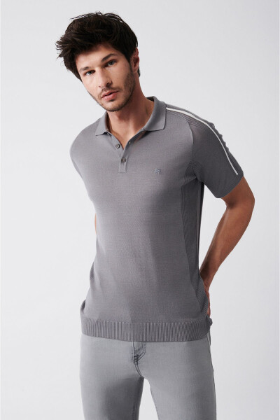 Erkek Gri Polo Yaka Omuzu Çizgi Detaylı Ribanalı Regular Fit Triko T-shirt A31y5105 - 3