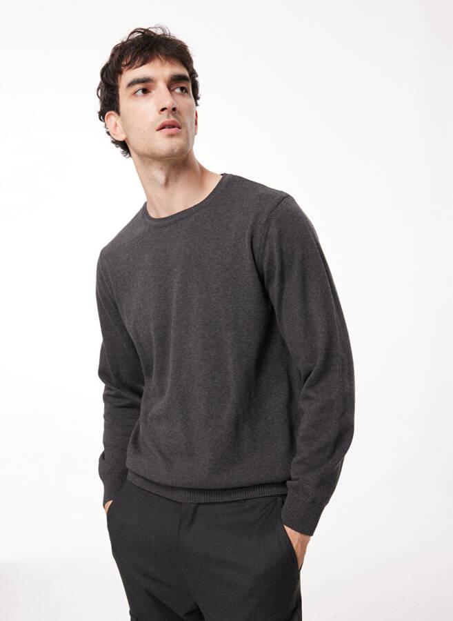 Fabrika Crew Neck Sweater - 1