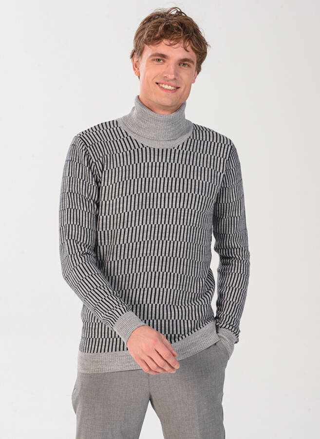 Fabrika Regular Fit Crew Neck Sweater - 1