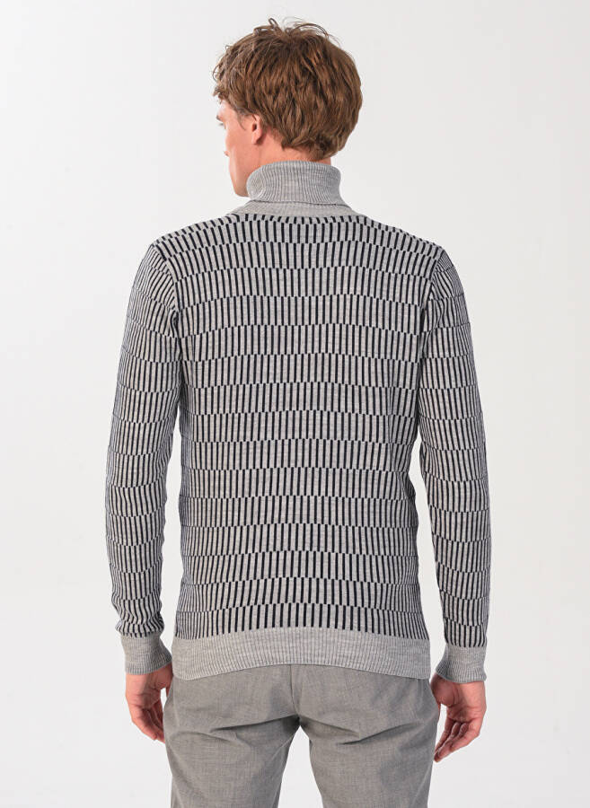 Fabrika Regular Fit Crew Neck Sweater - 5