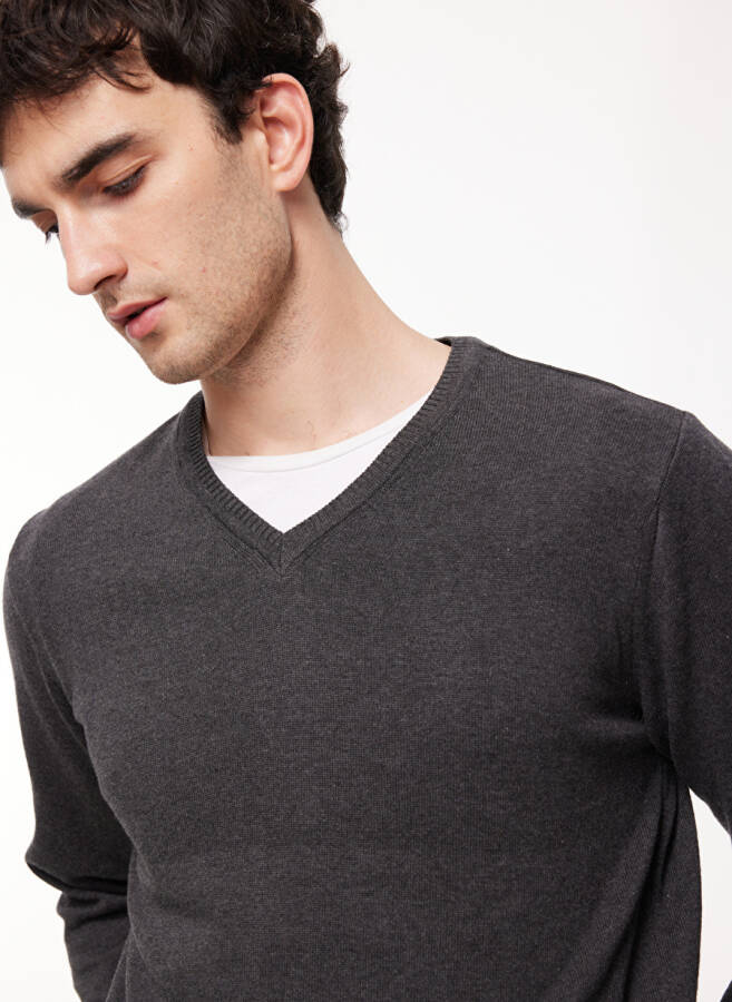 Fabrika V-Neck Regular Plain Anthracite Melange Men's Sweater - 1