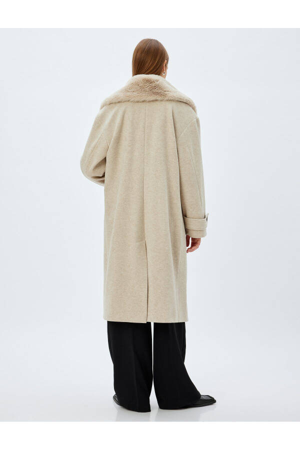 Faux fur, long cashmere coat. Removable collar, thick knit pockets. - 4