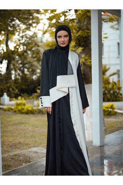 Ferace abaya in black and white - 2