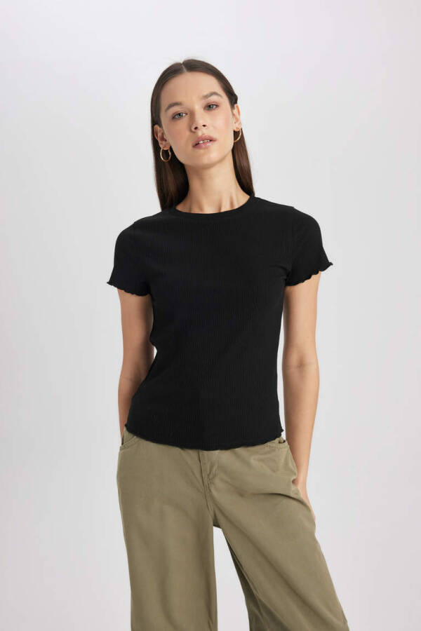 Fitted Crew Neck Fitted Cashmere Short Sleeve T-Shirt Black - 4