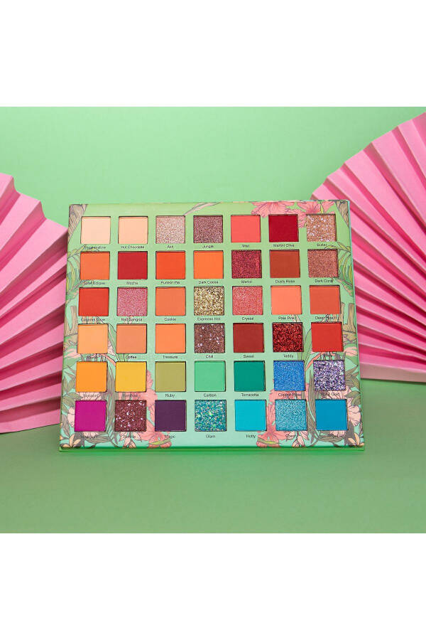 Flamingo Holiday Makeup Palette 42 Colors - 2