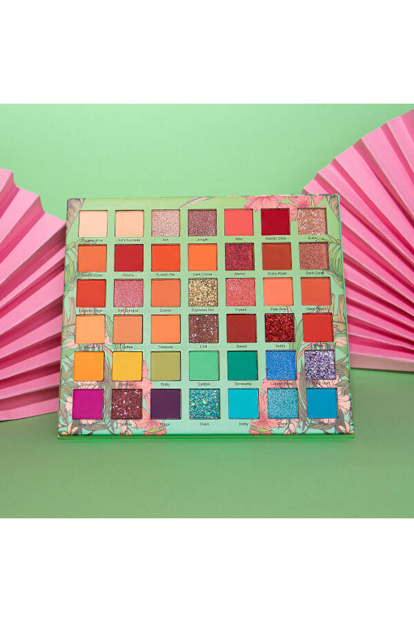 Flamingo Holiday Makeup Palette 42 Colors - 5