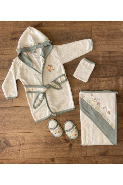 Flower Embroidered Gaye Baby Towel Bathrobe Set Organic Antibacterial - Baby Birth Gift - 3