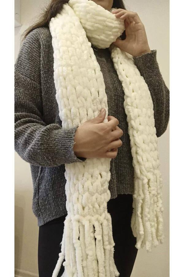 Fluffy Scarf, Hand-Knitted Puffy Soft Scarf - 2