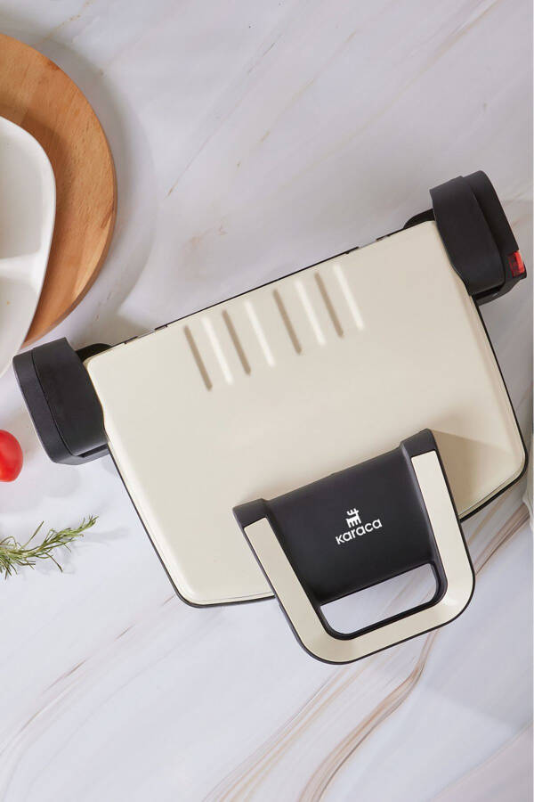 Future Essential Toaster Matte Cream 1800 W - 1