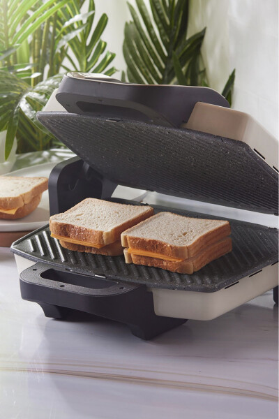 Future Essential Toaster Matte Cream 1800 W - 4