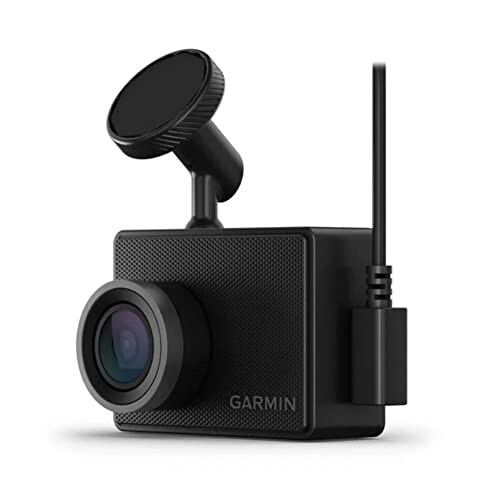 Garmin Dash Cam 47, 1080p и 140-градусное поле зрения, отслеживайте свой автомобиль во время отсутствия с помощью новых подключенных функций, голосового управления, компактный и незаметный, включает карту памяти - 3