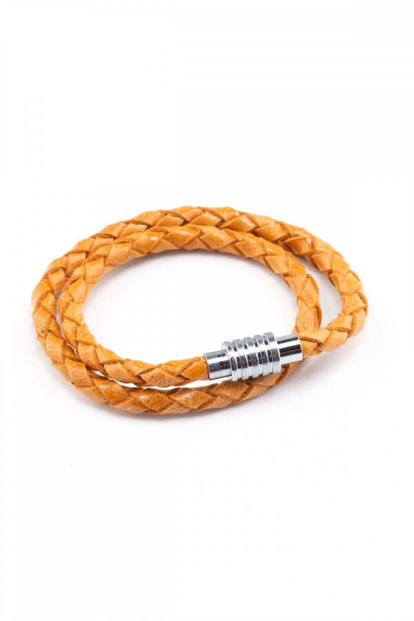 Genuine leather braided bracelet with magnetic closure. - 1