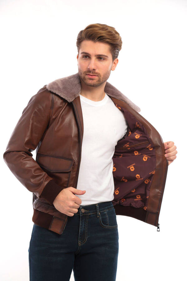 Genuine leather men's jacket with a fur collar. - 2