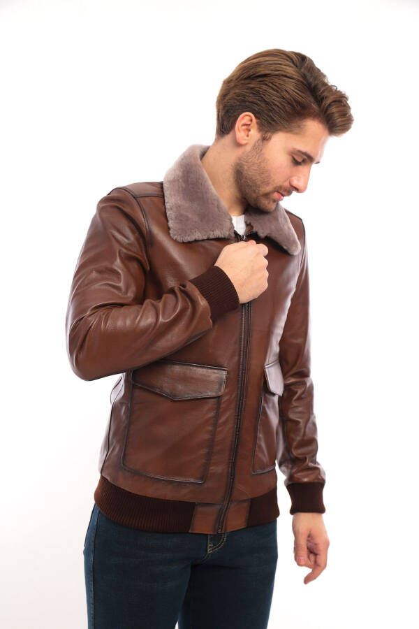 Genuine leather men's jacket with a fur collar. - 5