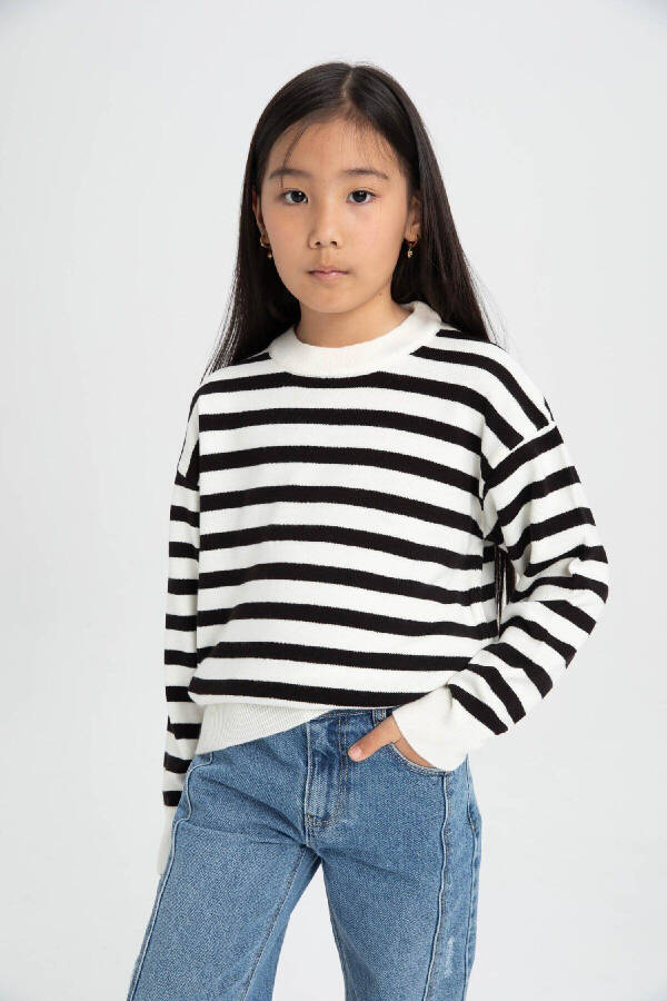 Girl's Standard Fit Crew Neck Sweater C6903A824AU - 4