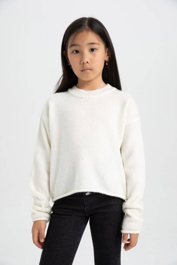 Girl's Standard Fit Crew Neck Sweater C6908A824AU - 1