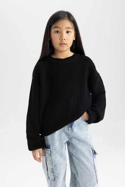 Girl's Standard Fit Crew Neck Sweater C6909A824AU - 1