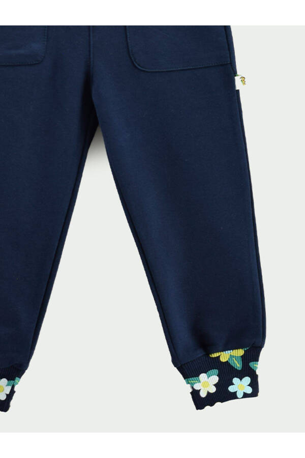 Girls' Sweatpants with Belt and Ribbed Flower Print Pockets - 3