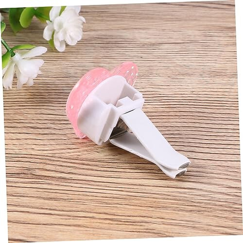 GLEAVI Natural Air Freshener Air Conditioning Aroma Diffuser Fragrance Accessories Love Shape Diffuser Aromatherapy Air Fresher Aromatic Pink Resin Stuff - 2