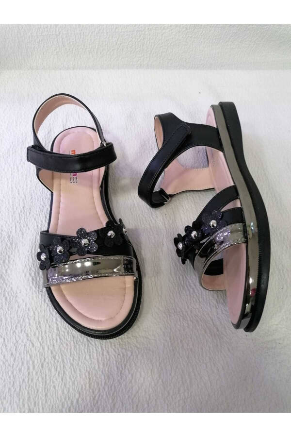 Glittery Flower Padded Sole Girl Sandals - 7