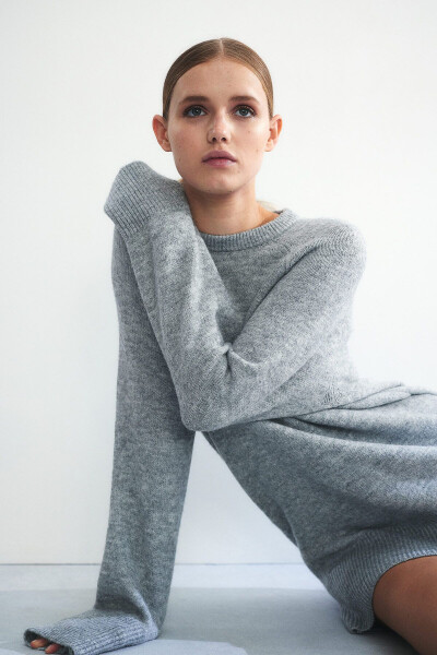 Gray sweater dress. - 6