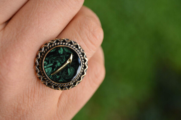 Green Ebru Elif Figure Adjustable Women's Ring - 1