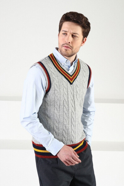 Grey Knit Pattern V Neck Men's Sweater - 3