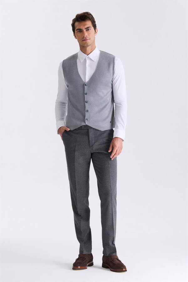 Grey Slim Fit Buttoned Knit Vest - 2