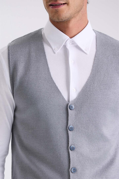 Grey Slim Fit Buttoned Knit Vest - 3