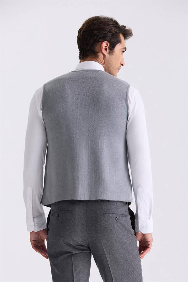 Grey Slim Fit Buttoned Knit Vest - 4