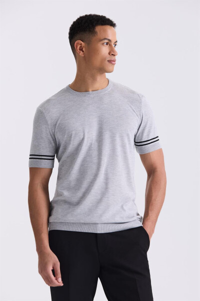 Gri Slim Fit Bisiklet Yaka T-Shirt - 1