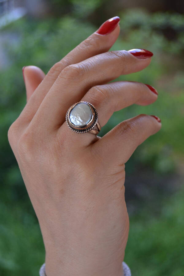 Handmade Adjustable Gum Pearl Women's Ring - 3