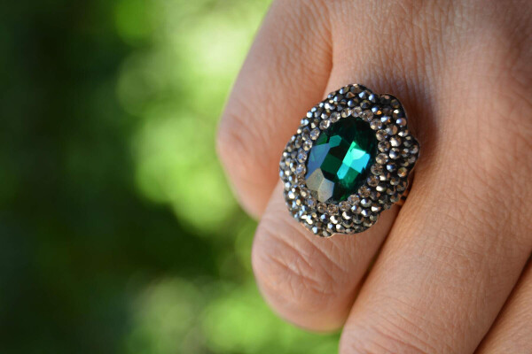 Handmade Adjustable Ring for Women with Green Crystal Stone - 1