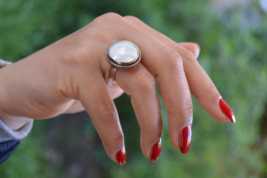 Handmade Mother of Pearl Natural Stone Adjustable Women's Ring - 1