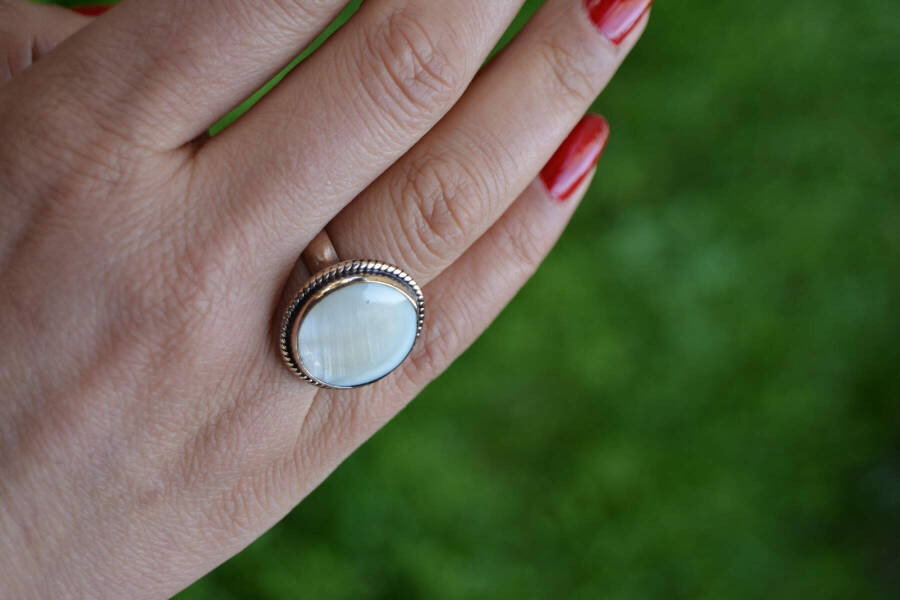 Handmade Mother of Pearl Natural Stone Adjustable Women's Ring - 3