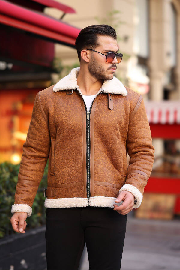 High quality, slim fit tobacco leather jacket with fur lining. - 1