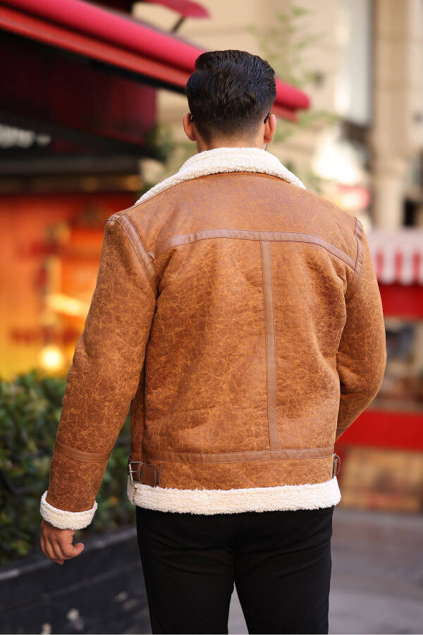 High quality, slim fit tobacco leather jacket with fur lining. - 4