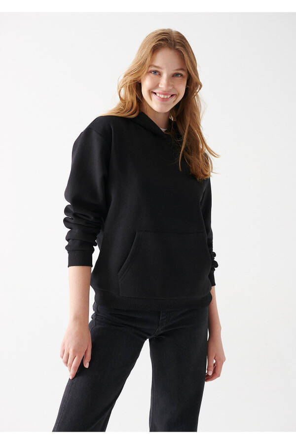 Hooded Black Sweatshirt 8816127-900 - 2