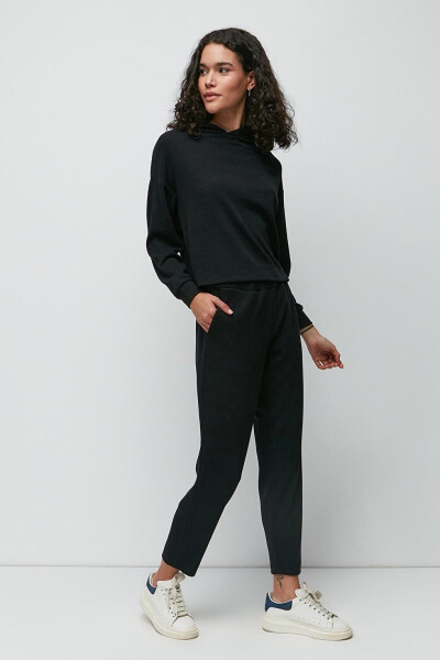 Hooded Sweatshirt and Jogger Pants Set 9131 Black - 2