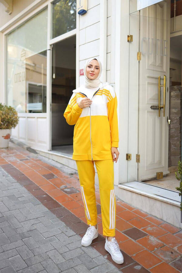 Hooded Two-Piece Tracksuit TRN1016 Yellow - 4