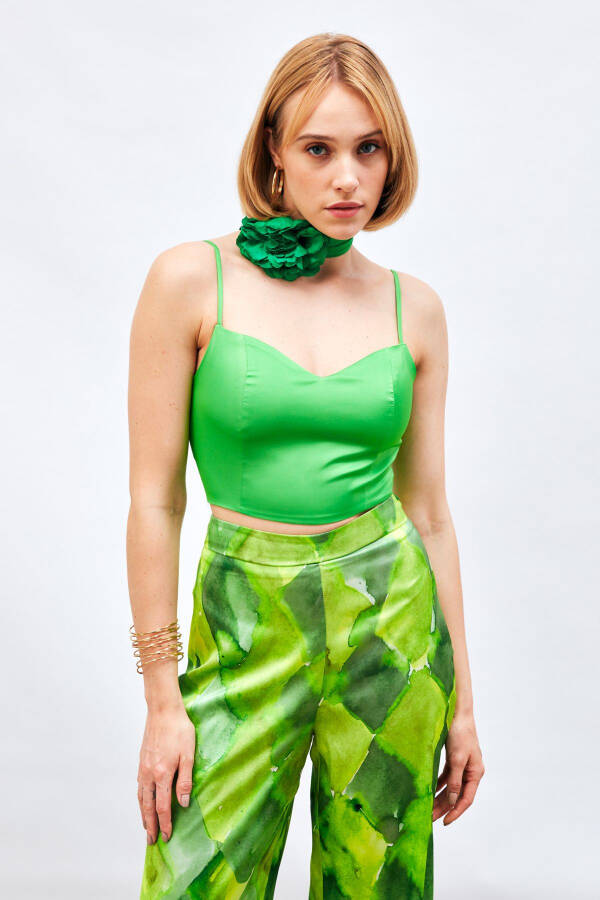 Ipli Satin Crop Top - OCHIQ YASHIL - 2