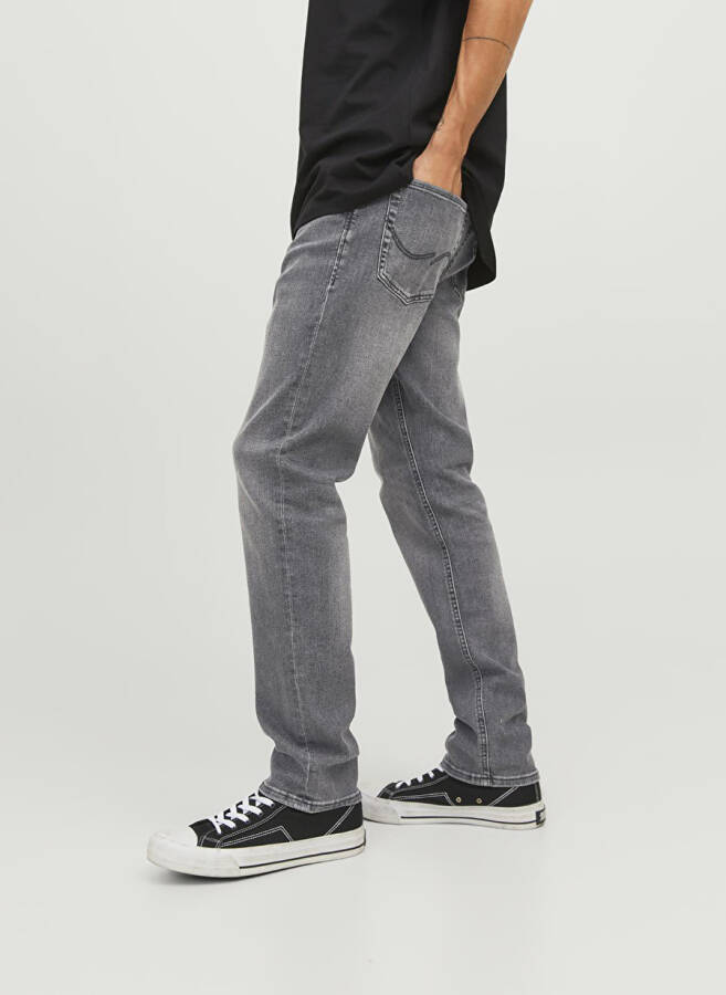 Jack & Jones erkaklar uchun Slim Fit jinsi shimlari - 6